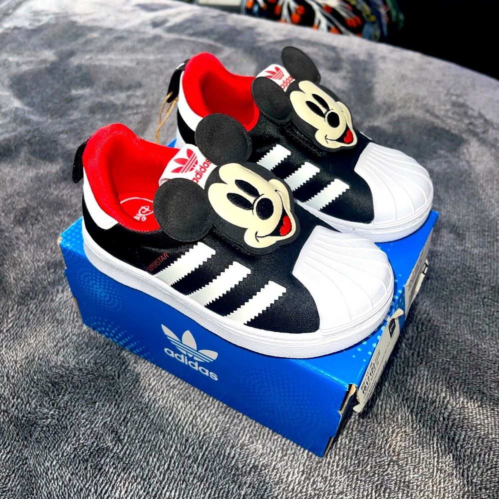 Disney Mickey Mouse Adidas